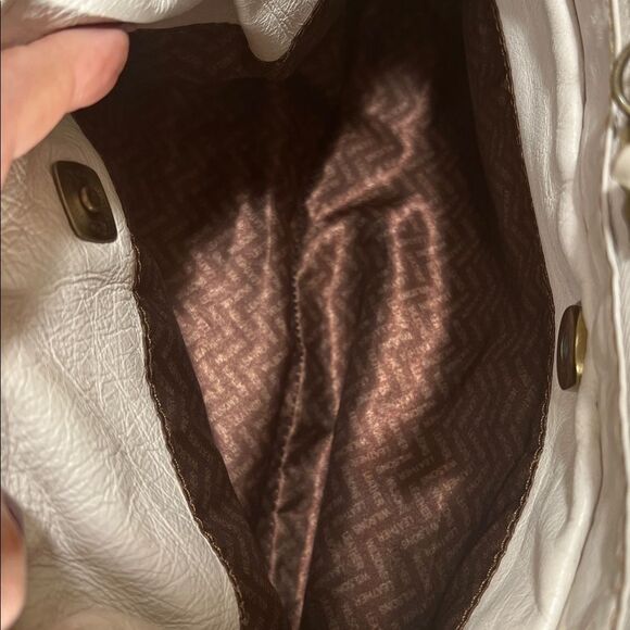 Wilsons Leather Cream Shoulder Bag - Picture 8 of 16